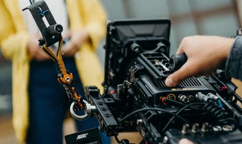 The litigants on the screen are not actors